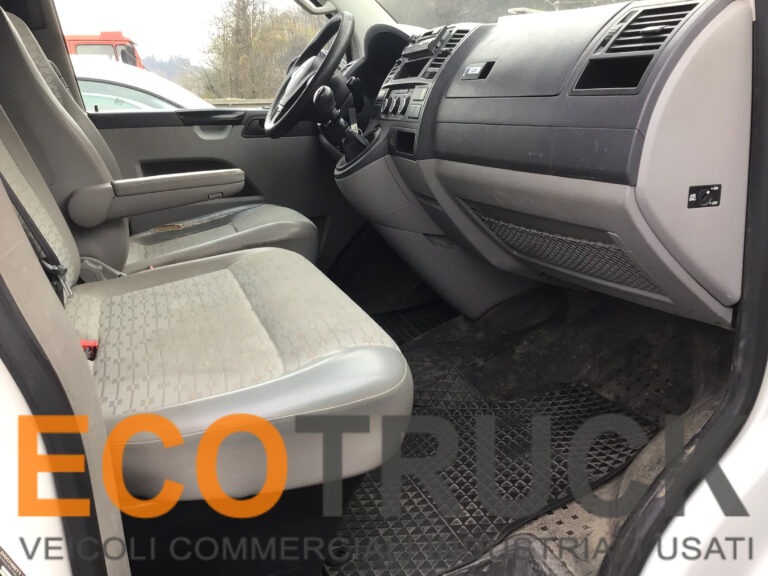 VOLKSWAGEN TRANSPORTER  2011 interni