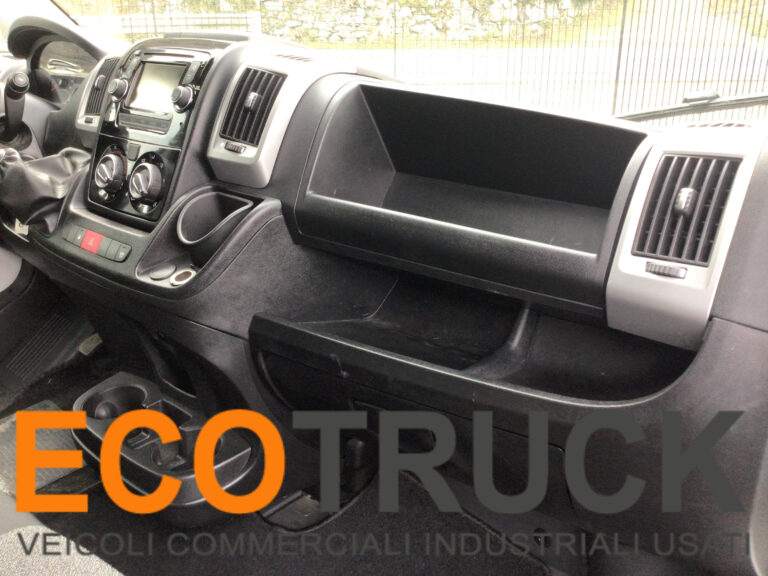 Fiat Ducato 130 Multijet 2015 interni e cruscotto